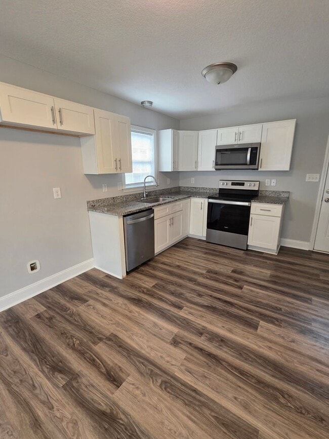 Building Photo - 3 BR in Thomasville!