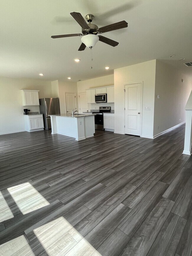 Building Photo - Beautiful 3 Bedroom Home In Cane Bay