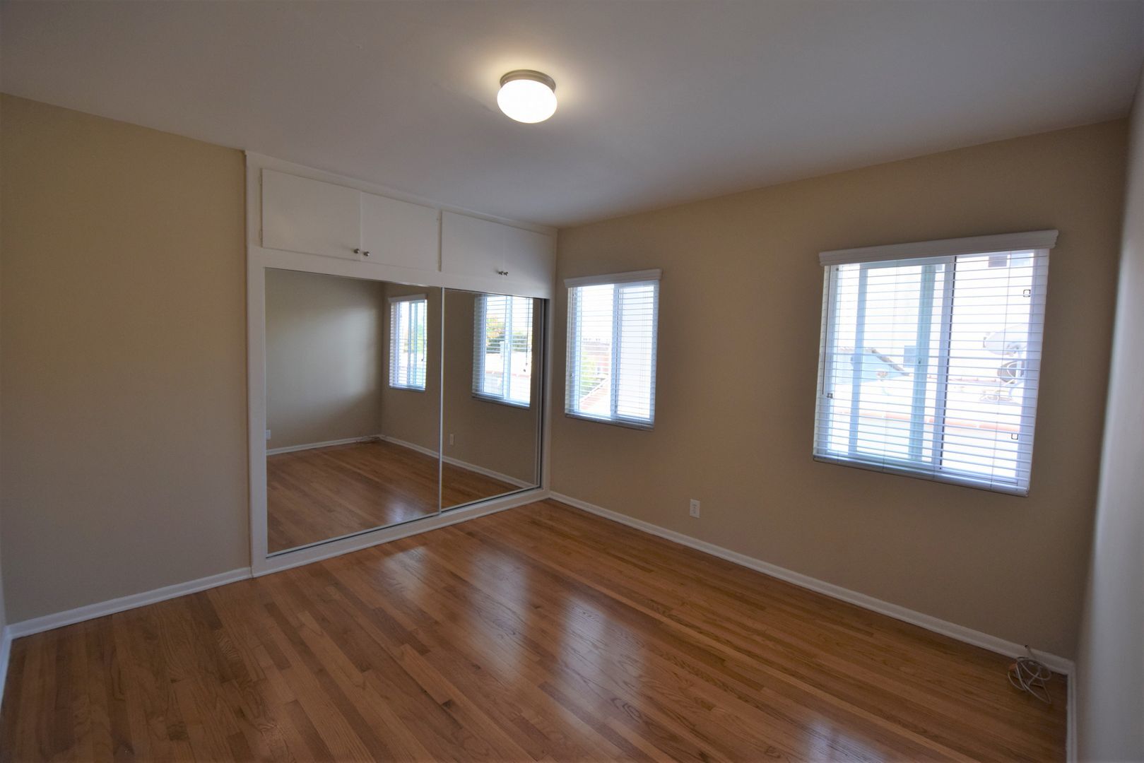 Building Photo - 823 Orange Grv Ave