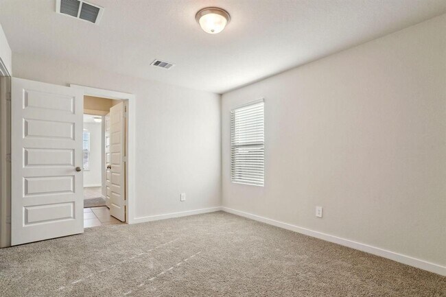 Building Photo - 14230 Rolling Pastures Dr