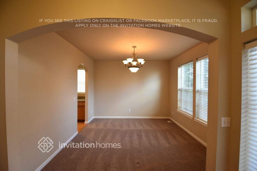 Building Photo - 18512 112th Ave E