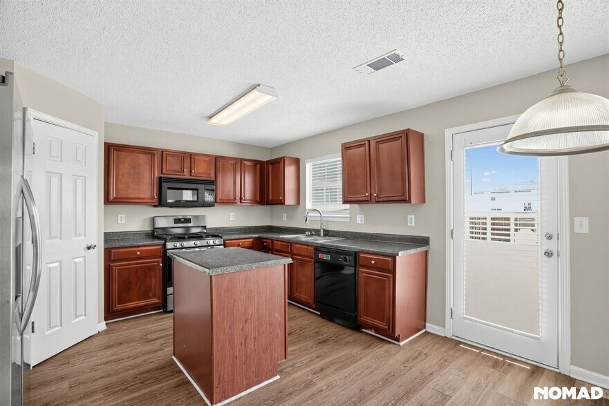 Building Photo - 3693 Arminto Dr