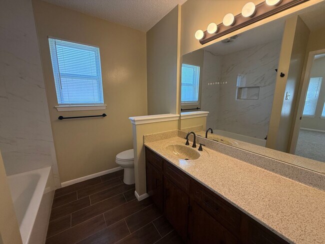 Building Photo - 4-Bedroom House for Rent in Killeen