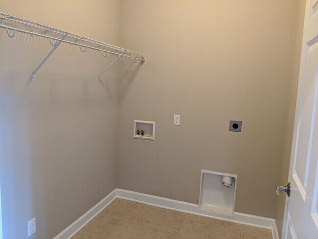 Building Photo - Step-free living with a wheelchair-accessible kitchen and primary bathroom, plus beautiful views ...