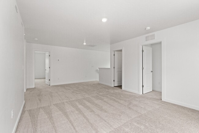 Building Photo - 6658 W Aileron St