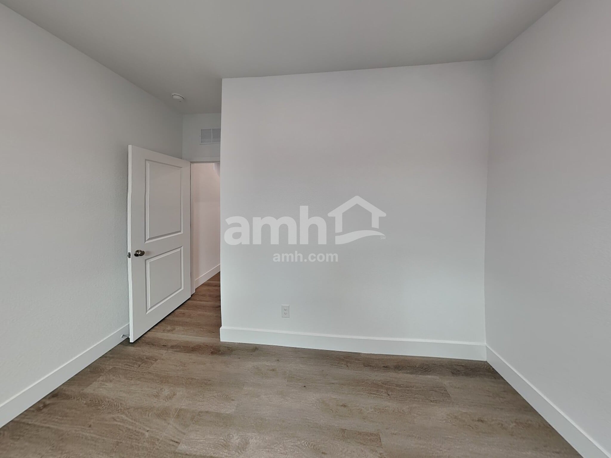 Building Photo - 9555 Harkes Dr