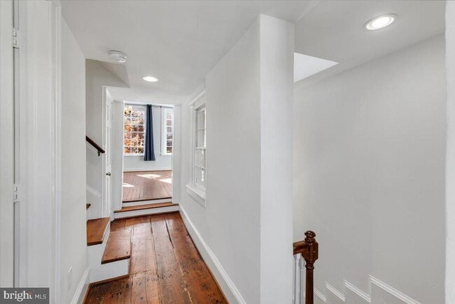 Building Photo - 215 Prince St