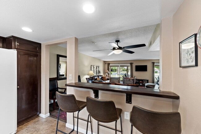 Building Photo - This beautifully appointed 3-bedroom, 2-bathroom condo seasonal rental Located in Leisure World A...