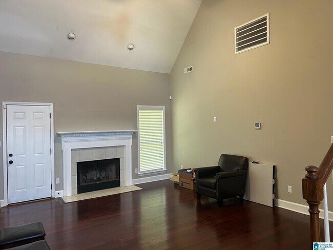 Building Photo - 241 Old Cahaba Trail