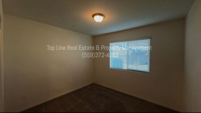 Building Photo - Newer home in desirable part of Visalia!!