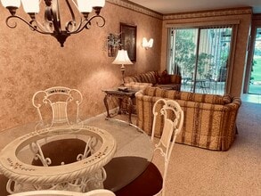 Building Photo - 2812 N Auburn Ct