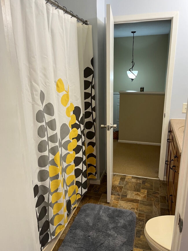 Building Photo - 429 W Eagle Lake Dr