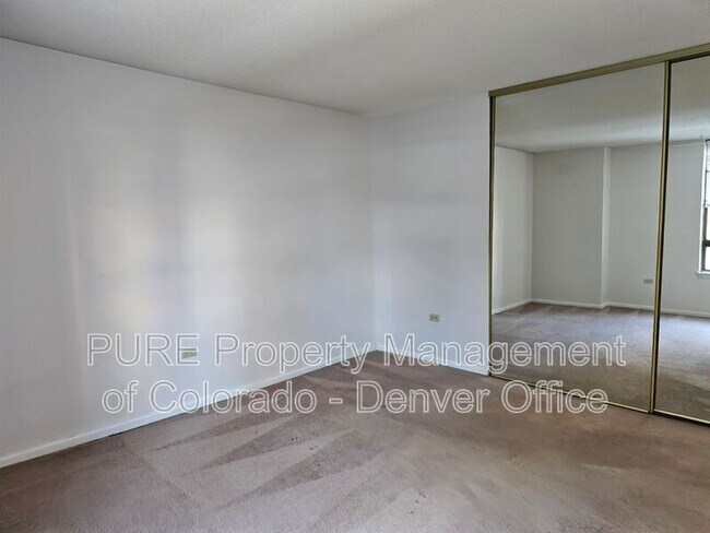 Building Photo - 1020 15th St