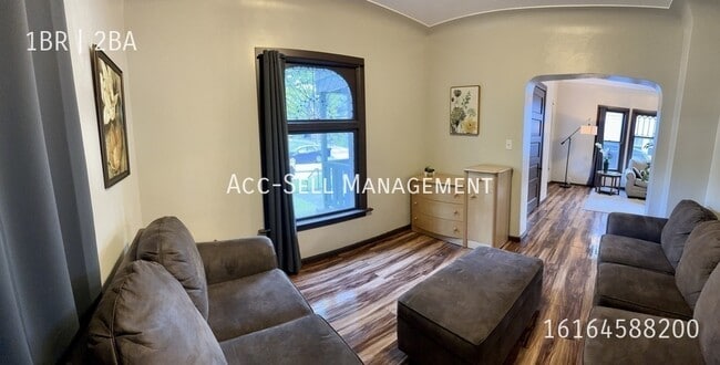 Building Photo - 643 Thomas St SE