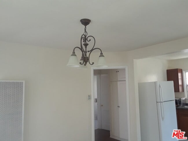 Building Photo - 2117 S Marvin Ave