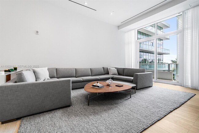 Building Photo - 4701 Meridian Ave