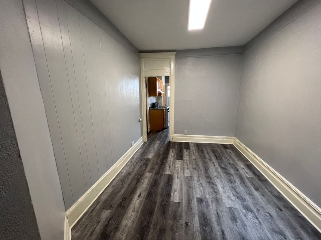 Building Photo - 432 New York Ave