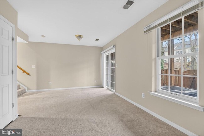 Building Photo - 7568 Great Swan Ct