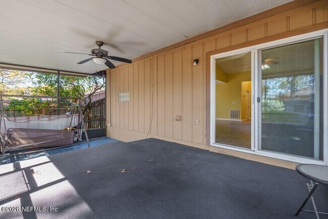 Building Photo - 8066 Le Havre Dr N