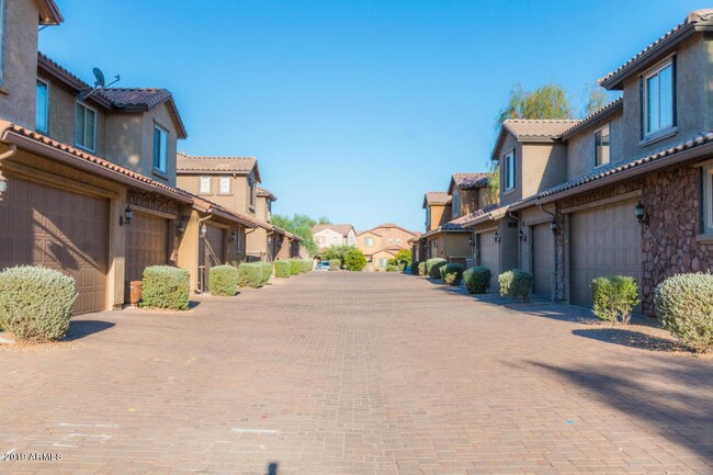 Building Photo - 3966 E Melinda Dr