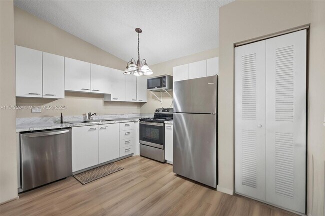 Building Photo - 3690 N 56th Ave