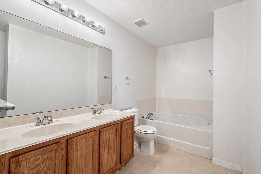 Building Photo - 1503 Blue Horizon Dr