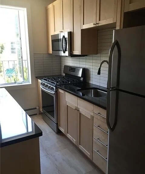 Building Photo - 48-29 40th St