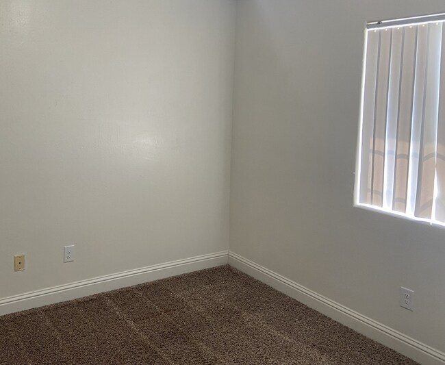 Building Photo - GREAT 4 BEDROOM HOME IN THE NORTH EAST