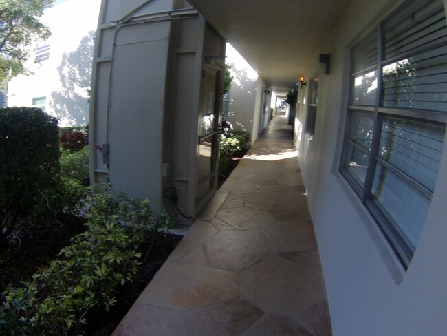 Building Photo - 541 Normandy L