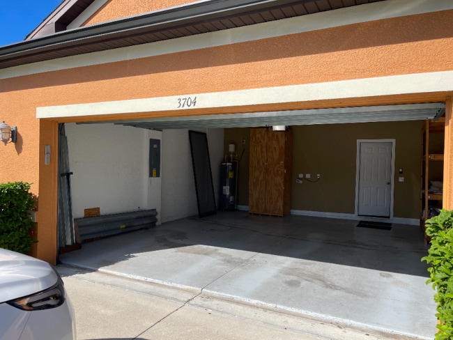 Building Photo - 3704 Costa Maya Way