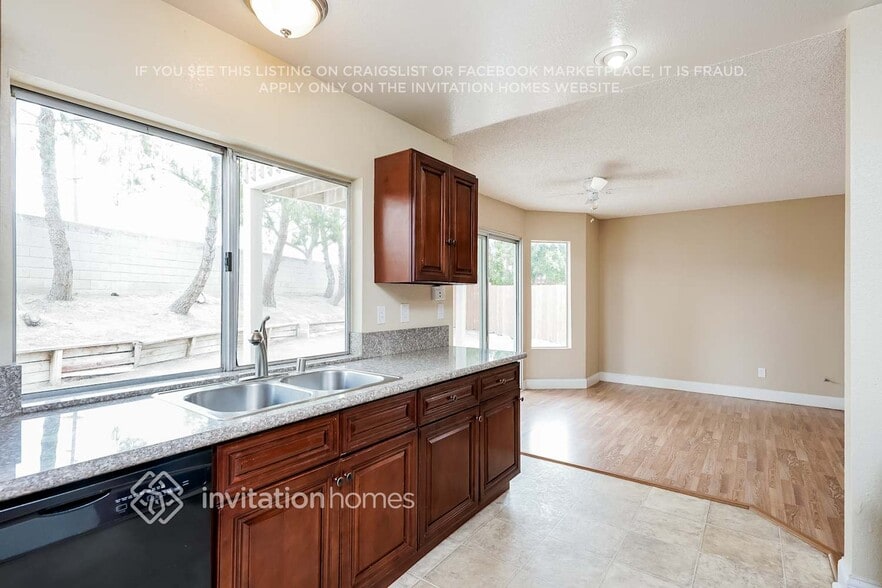 Building Photo - 14748 Westward Dr