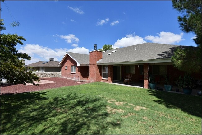 Building Photo - Coming Soon!