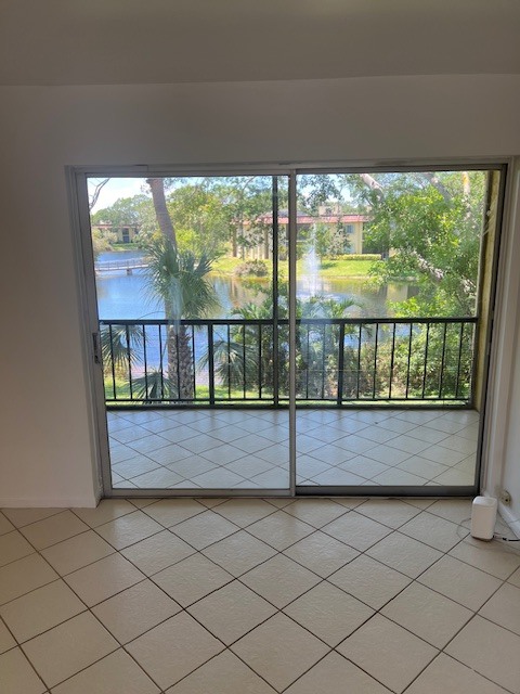 Building Photo - 866 SW 9th Street Cir