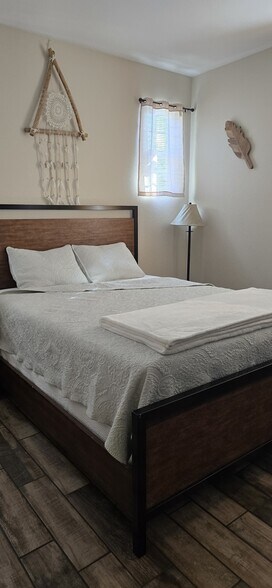 Building Photo - 395 Plaza Calimar