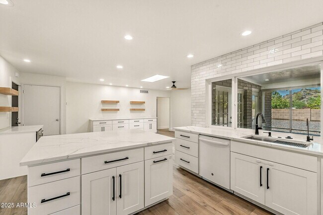 Building Photo - 9020 N 29th St