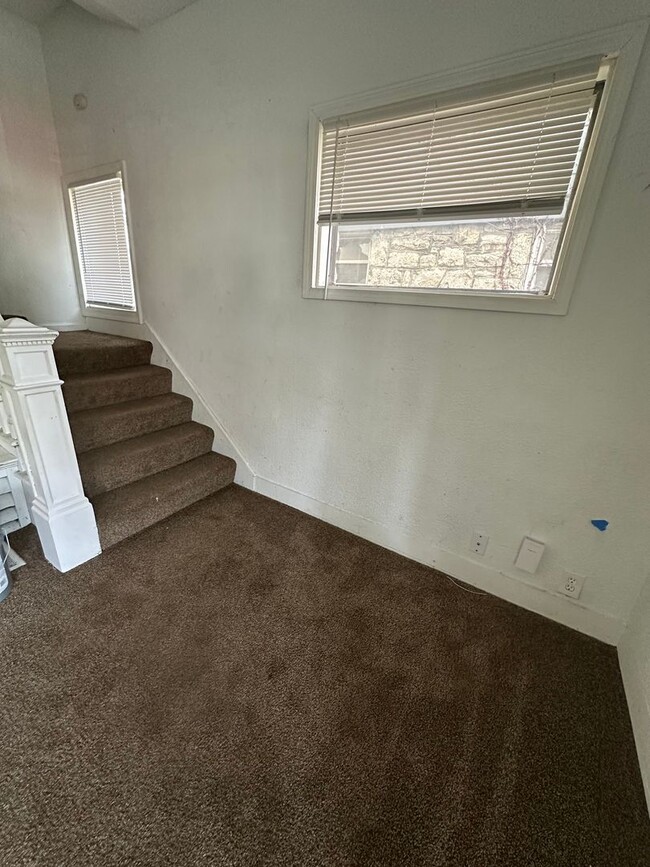 Building Photo - section 8 ready. We are accepting KCMO, Le...