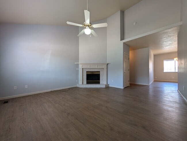 Building Photo - 2752 Chad Dr