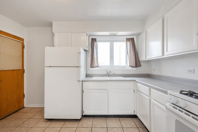 Building Photo - 6809 N Northwest Hwy