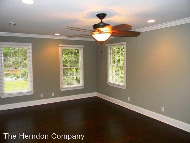 Building Photo - 4 br, 2.5 bath House - 797 Lake Laurie Drive