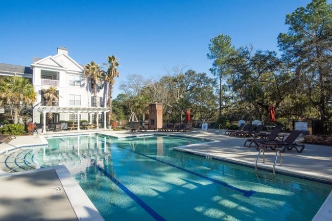 Building Photo - 130 River Landing Dr