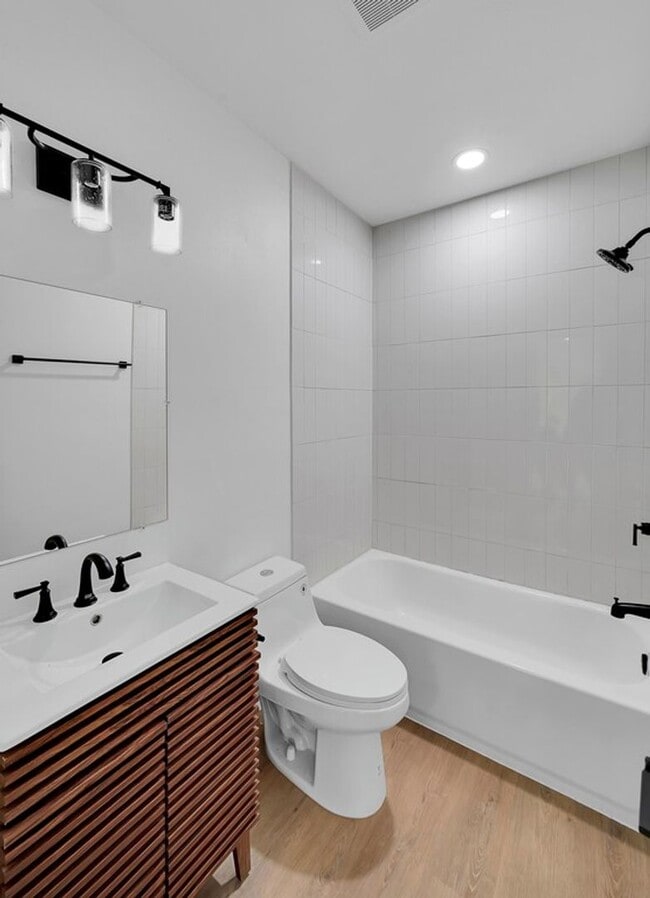 Building Photo - Newly Remodeled 4BD 2BA Home in Waco