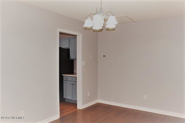 Building Photo - 110 Dunhill Ct