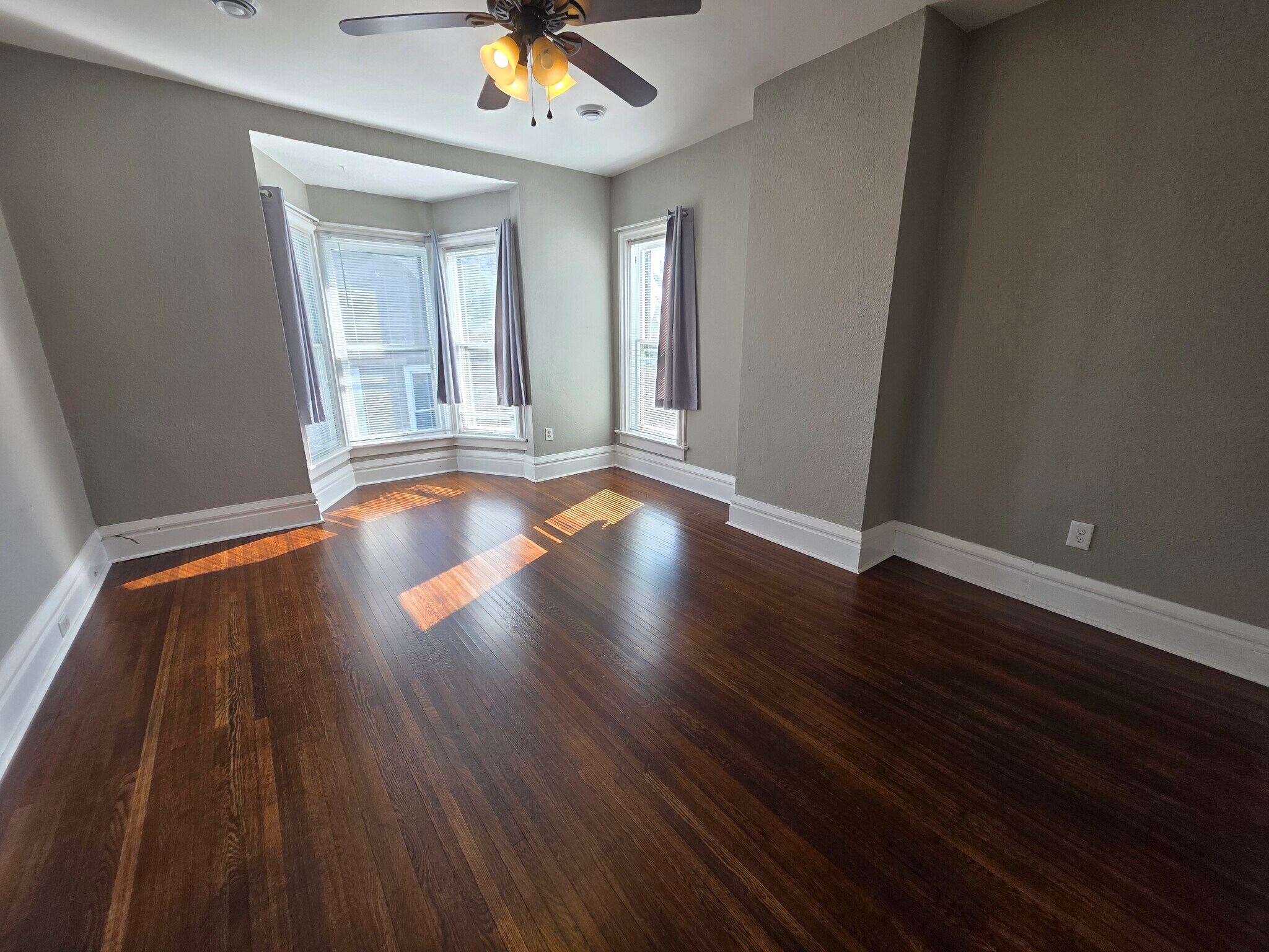 Building Photo - 701 Wilson St