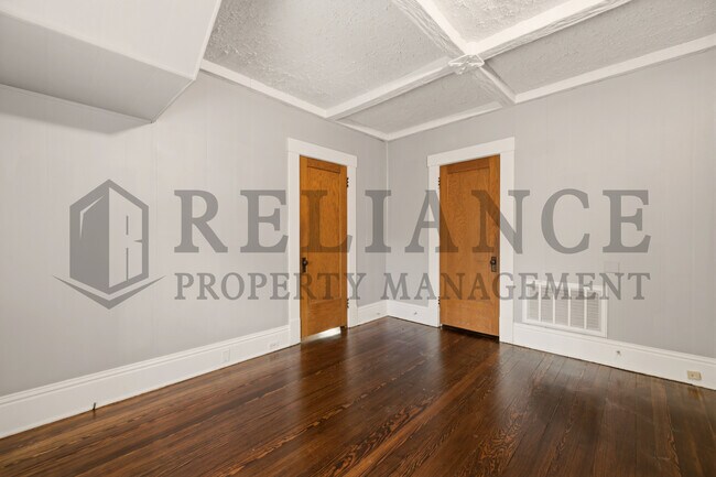 Building Photo - 111 N Clifton Ave