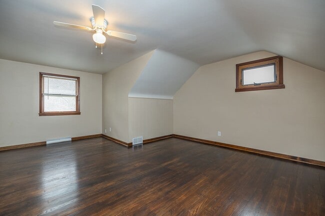 Building Photo - Newly Renovated - Spacious 4 Bedroom - 2 B...