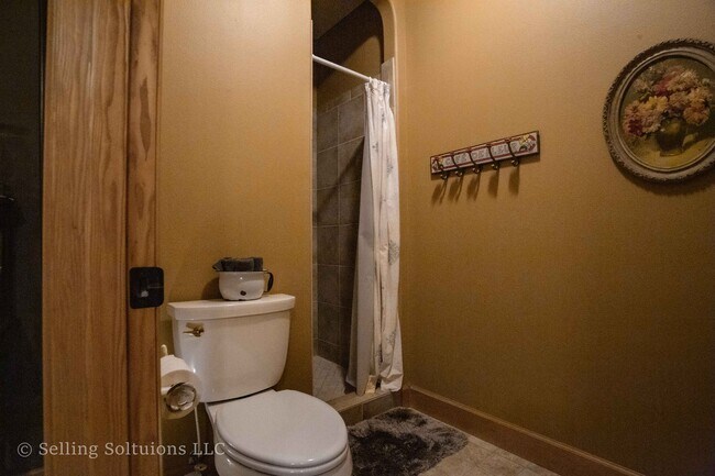 Building Photo - 5010 SE 362nd Ave