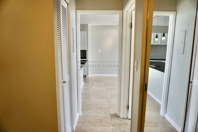 Building Photo - OCEAN VIEWS!! Pearl Regency 1 bed 1 bath 2...