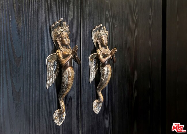 Building Photo - 6309 Ocean Front Walk