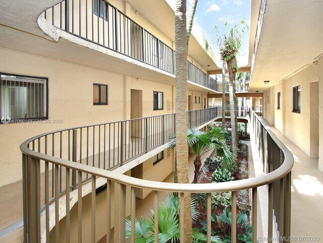 Building Photo - 8065 SW 107th Ave