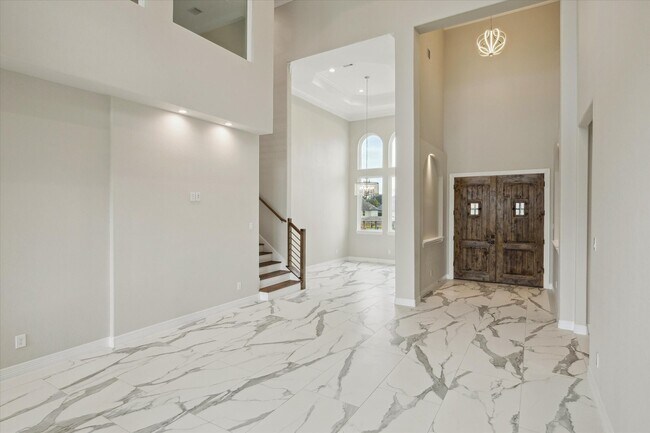 Building Photo - 602 Appia Dr